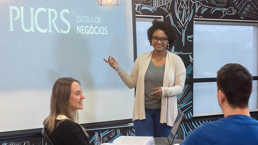 Entre as atividades do administrador está a identificação de oportunidades de mercado, criação de novos produtos e serviços e implementação de práticas de gestão que incentivem a inovação. / Foto: Giordano Toldo